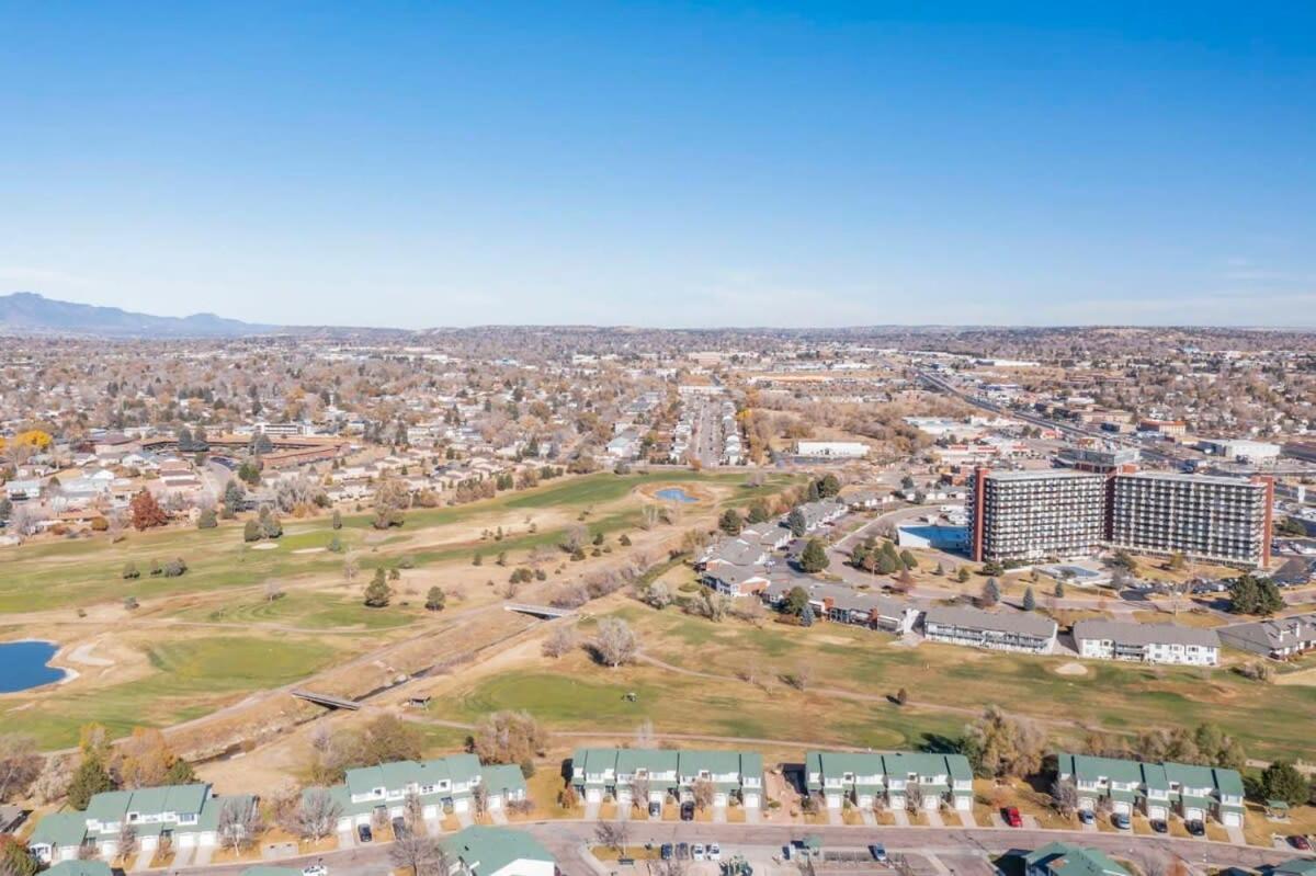 2Bd Luxury Condo Cocktail Lounge Beautiful Views Colorado Springs Exterior photo